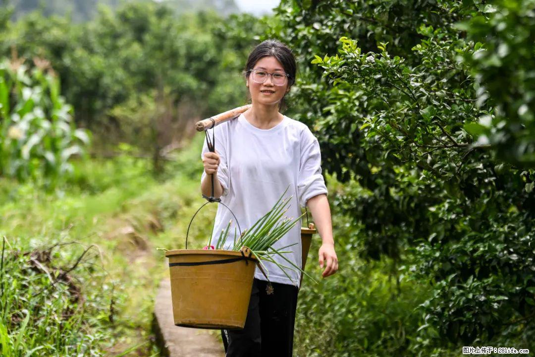 全网追的“扁担女孩”，找了一份暑假工，时薪12元 - 开封生活资讯 - 开封28生活网 kaifeng.28life.net